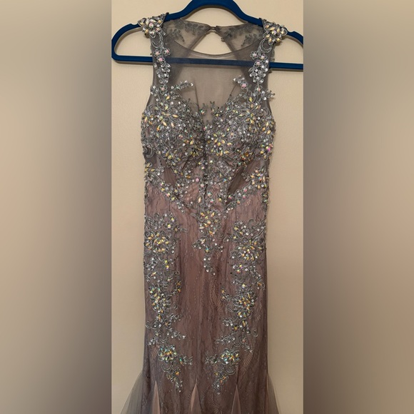 Jovani 98665 prom dress in gunmetal grey. Lace underlay & illusion neckline Sz 6 - Picture 8 of 16